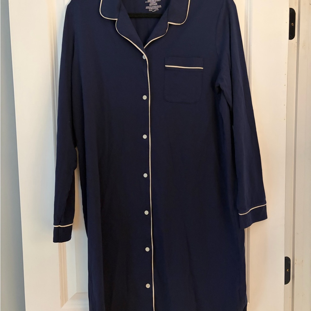 LL‎ BEAN Women's Navy Long-Sleeve Button-Front Nightshirt with Contrast Piping